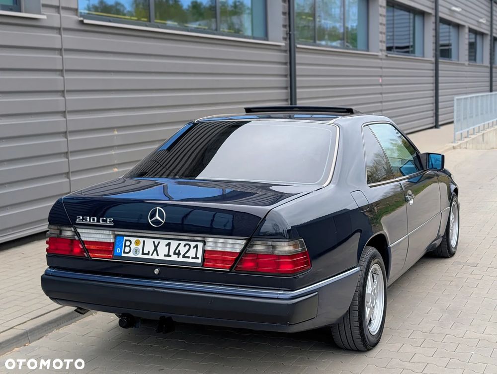 Mercedes-Benz W124 (1984-1993) - 12