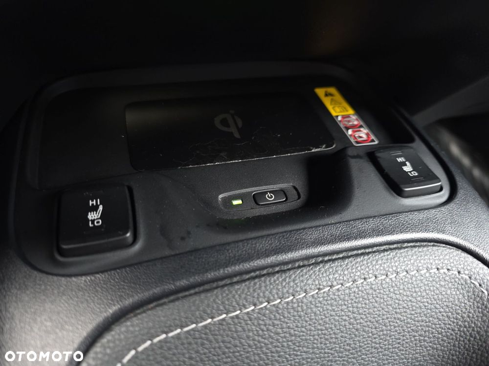 Toyota Corolla 1.8 Hybrid Style - 24