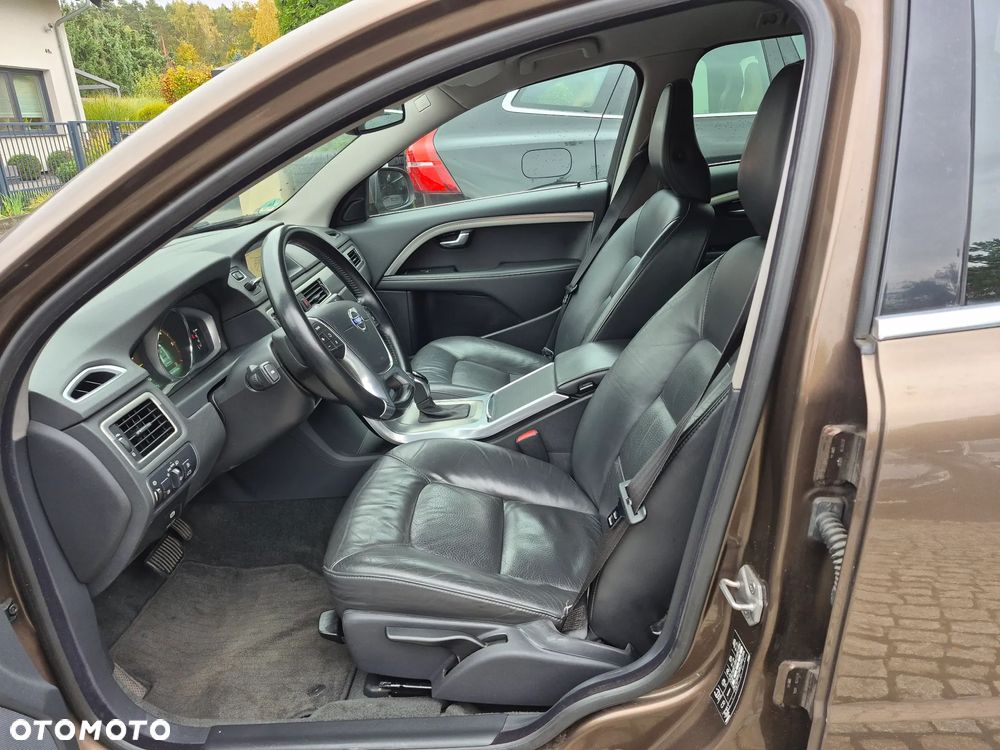 Volvo V70 D4 Geartronic Momentum - 25