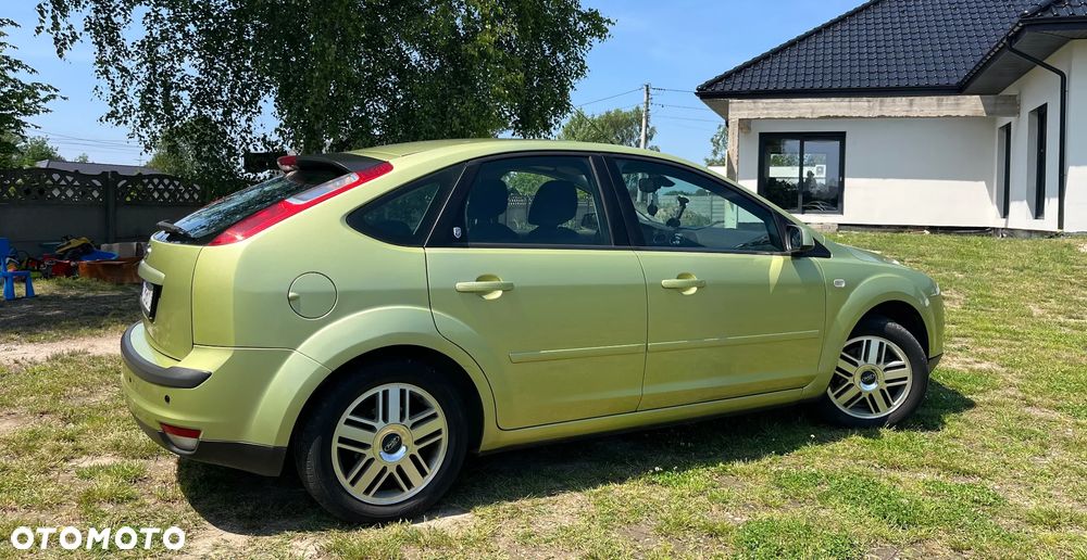 Ford Focus 1.6 16V Ghia - 3