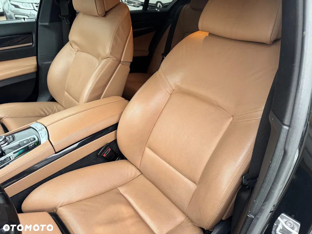 BMW Seria 7 - 18