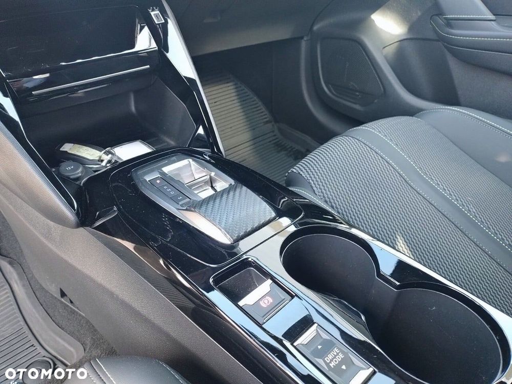 Peugeot 208 - 15
