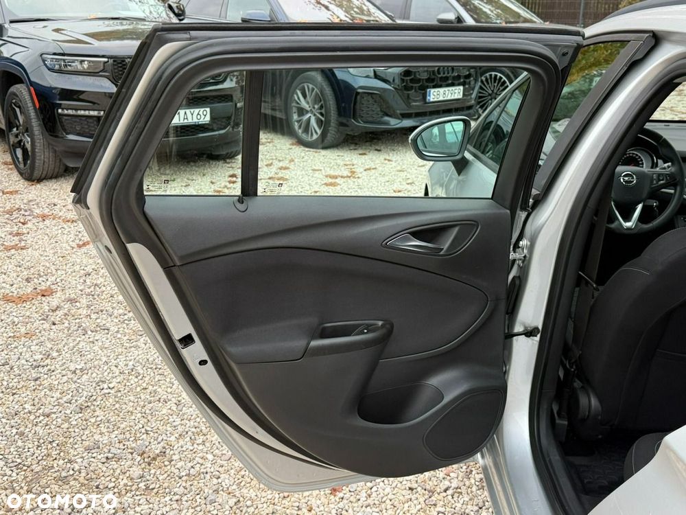 Opel Astra 1.6 CDTI Enjoy - 13