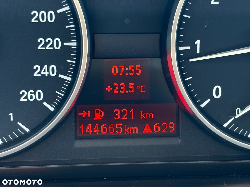 BMW X1 sDrive18i - 12