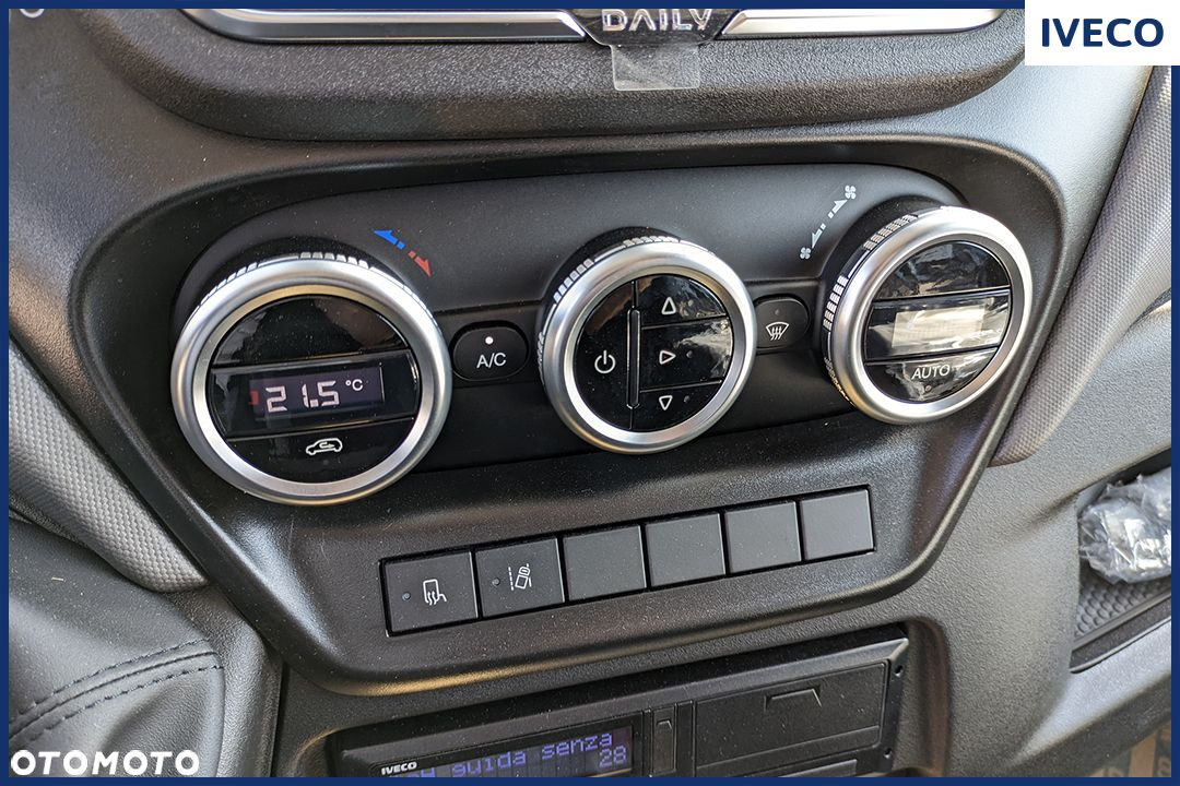 Iveco Daily 70C18 Hi-Matic Zabudowa 15EP 3.0 180KM - 27