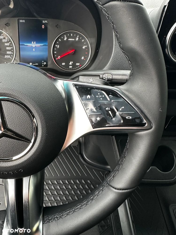 Mercedes-Benz Sprinter - 18