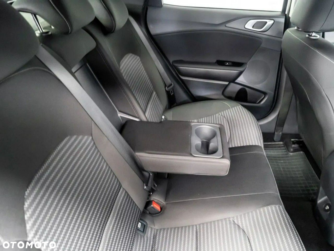 Kia XCeed 1.5 T-GDI M - 27