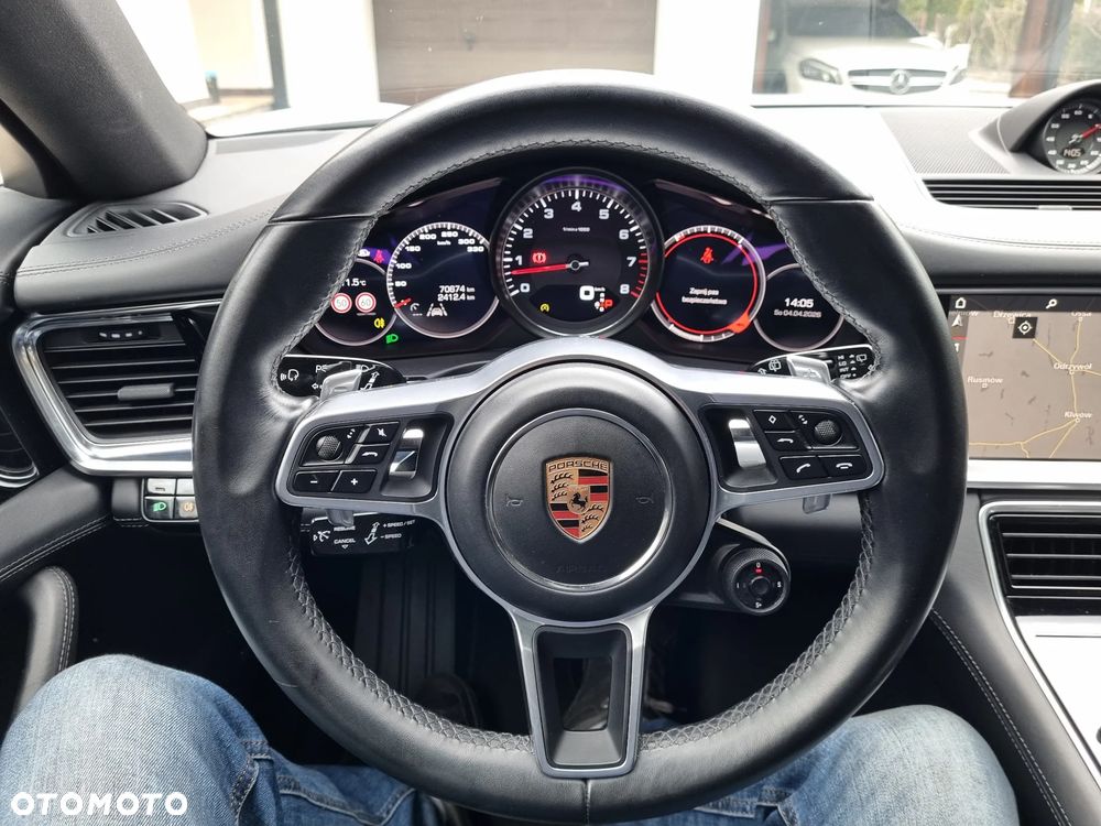 Porsche Panamera 4S Executive - 10