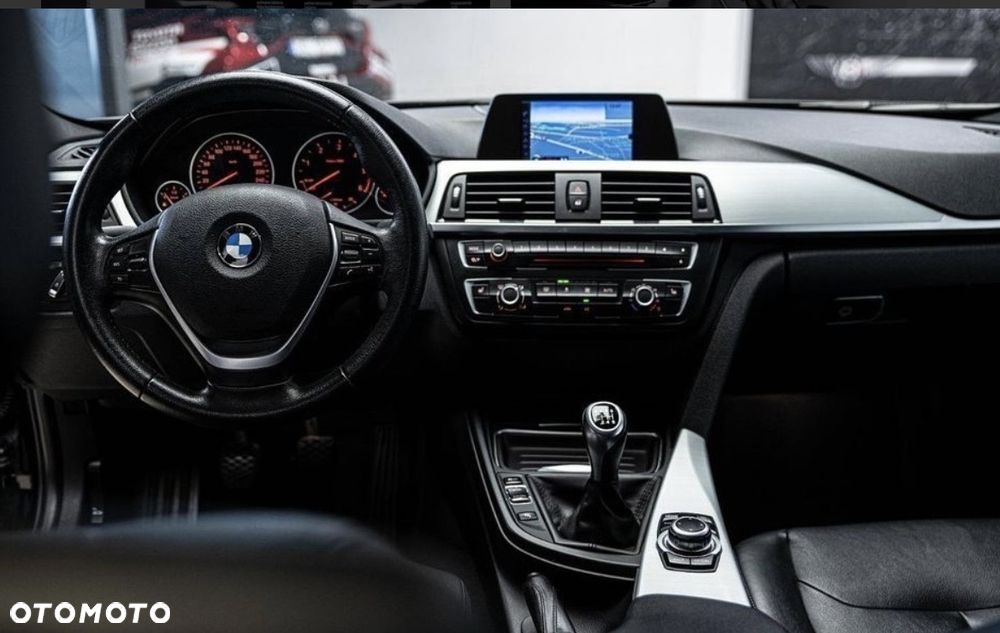 BMW Seria 3 318d Modern Line - 16