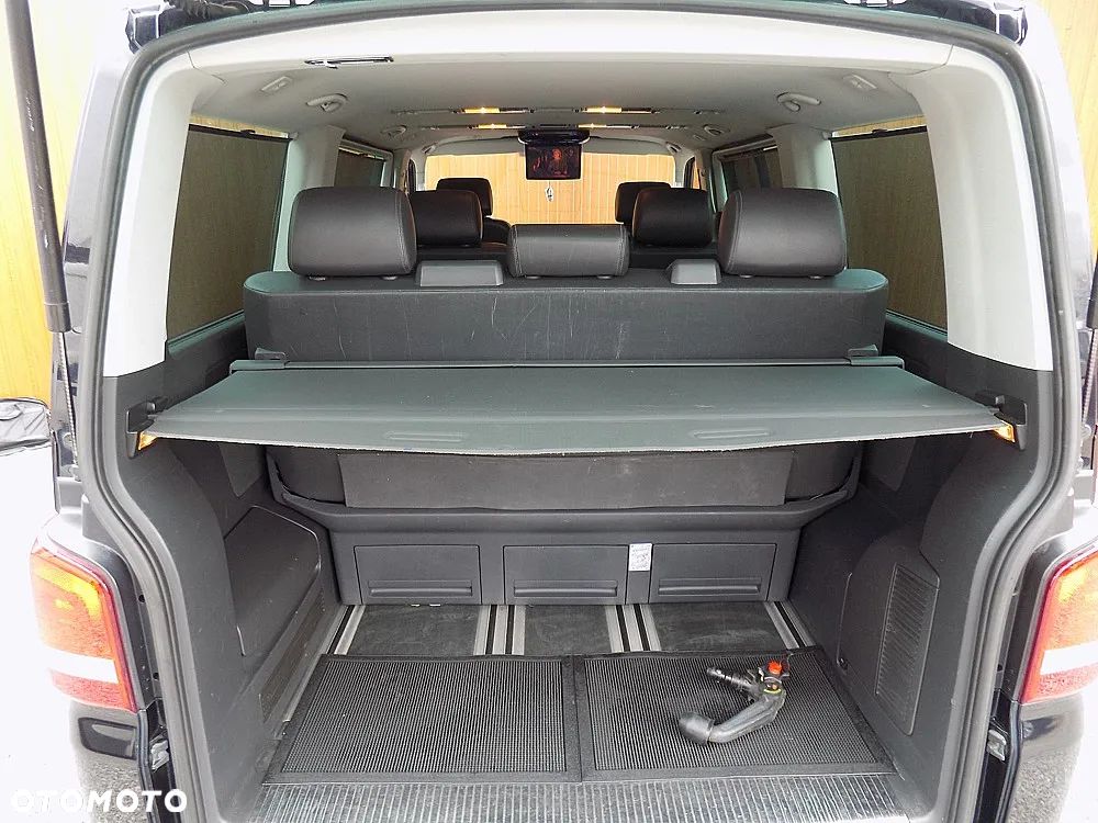 Volkswagen Multivan - 22