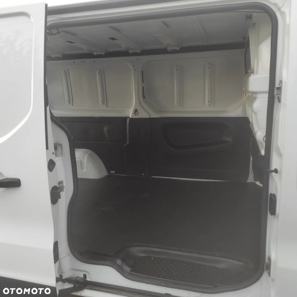 Renault Trafic - 17