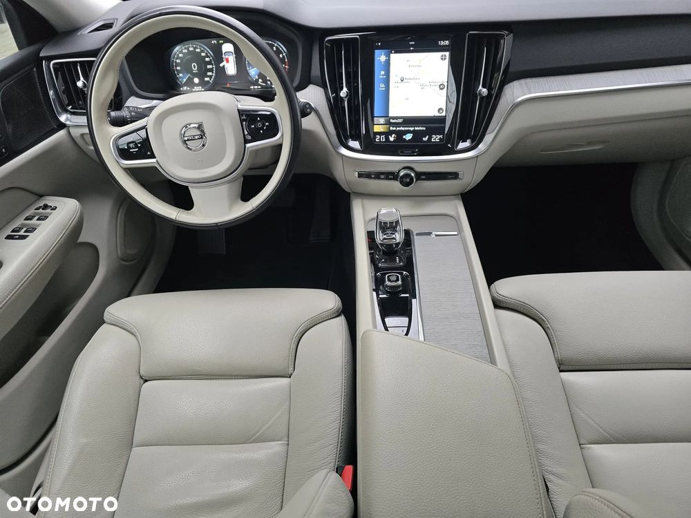 Volvo V60 T4 Geartronic R-Design - 8