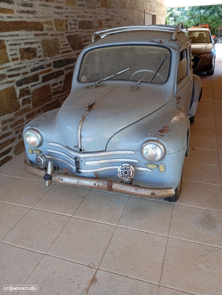 Renault 4 - 1