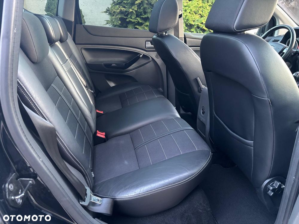 Ford Kuga 2.0 TDCi 4x4 Titanium - 35