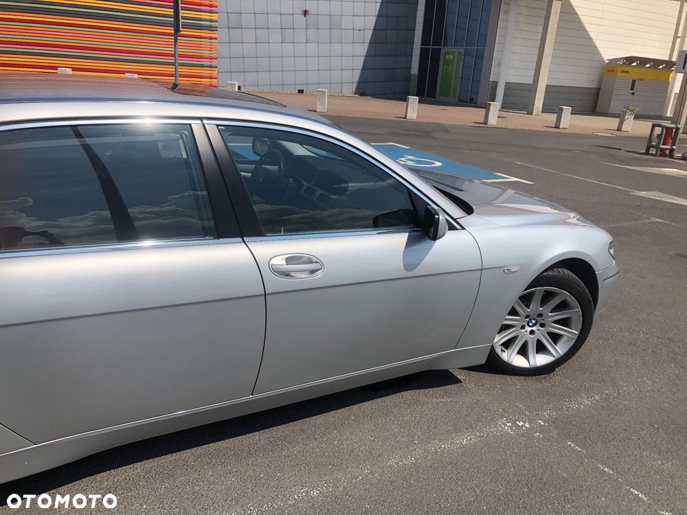 BMW Seria 7 745i L - 4