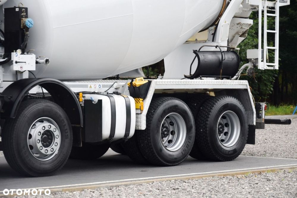 Mercedes-Benz Arocs 3243 - 11