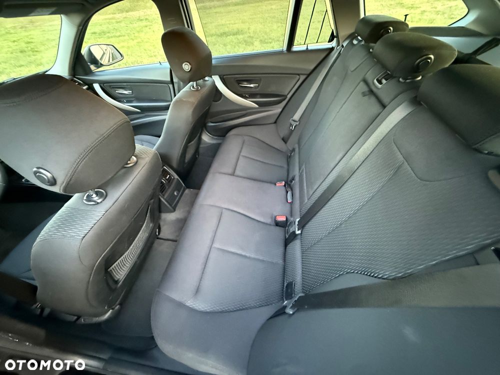 BMW Seria 3 318d Advantage - 16