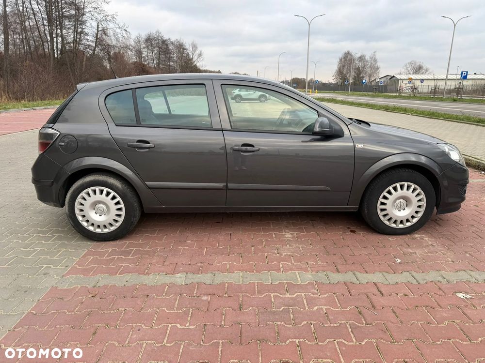 Opel Astra 1.7 CDTI DPF Active - 9