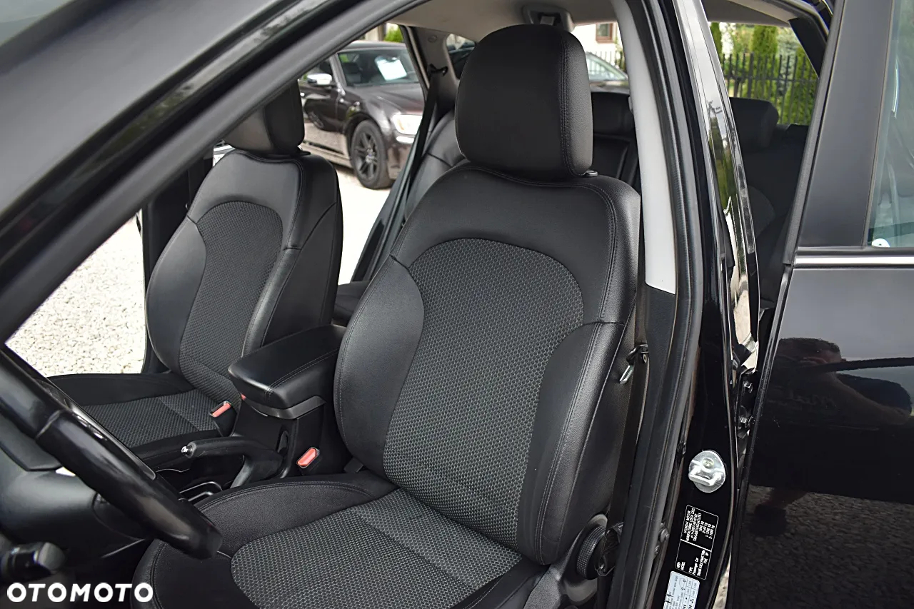 Hyundai ix35 1.7 CRDi Comfort 2WD - 19