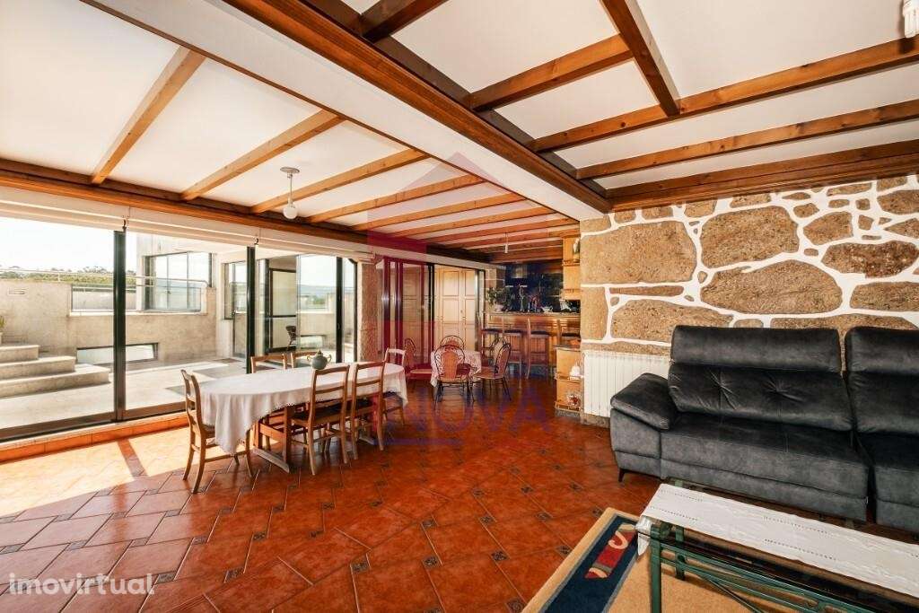 Moradia V4 com piscina, Gondiães - Grande imagem: 4/56