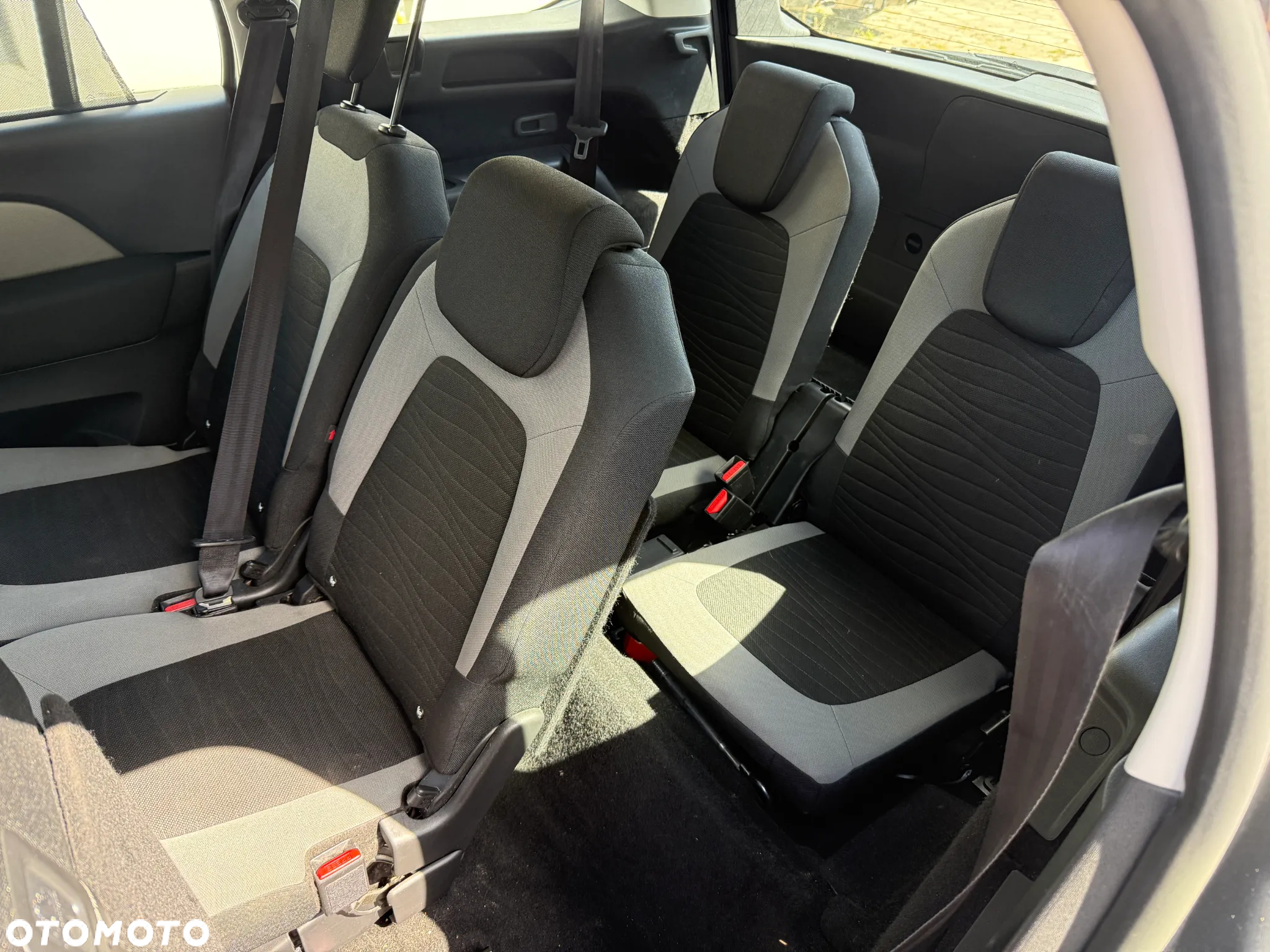 Citroën C4 Grand Picasso e-HDi 115 ETG6 Exclusive - 20