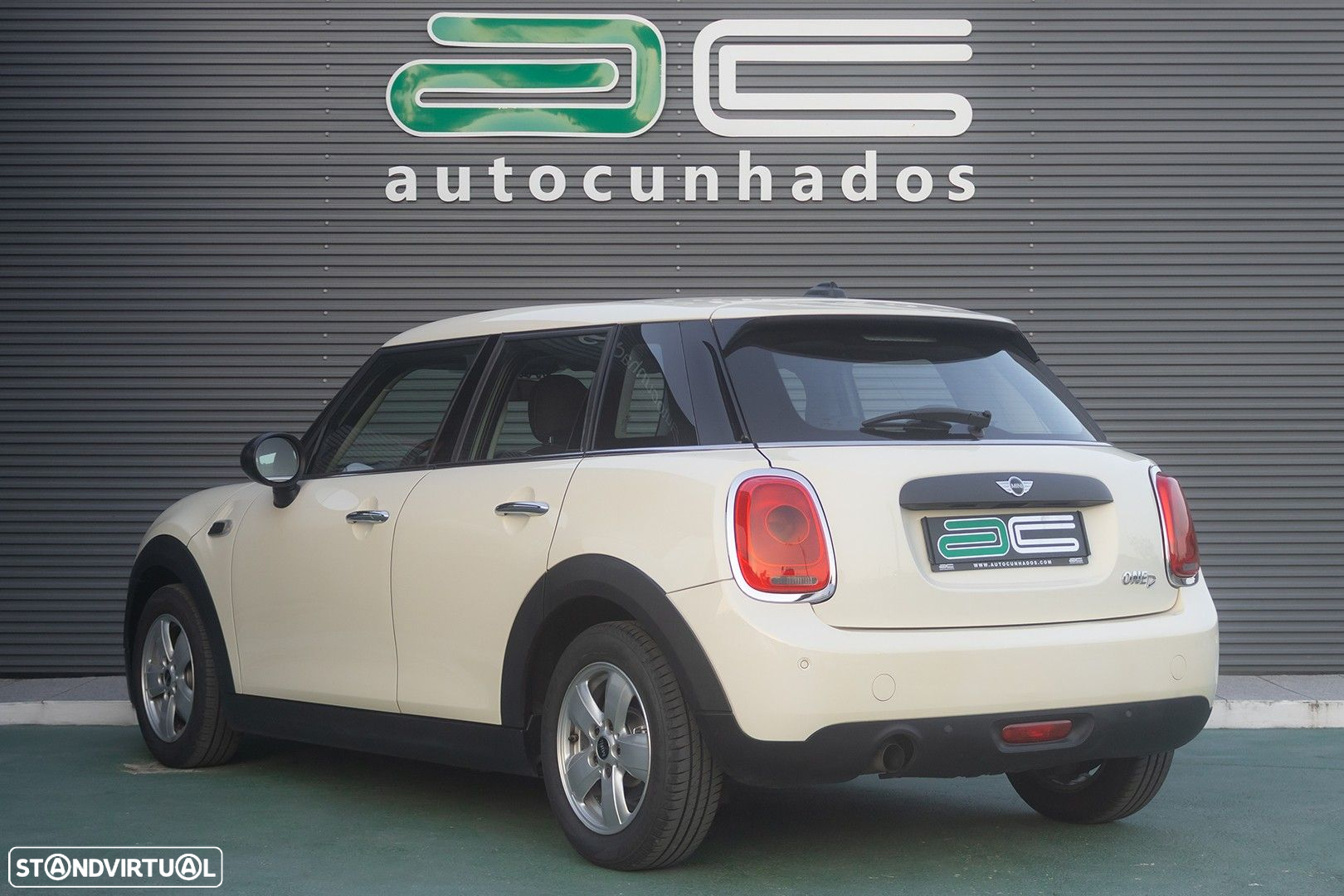 MINI 5 Portas One D - 4