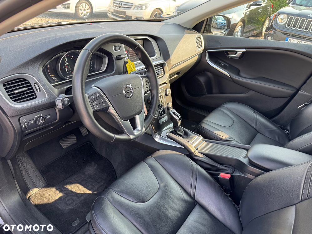 Volvo V40 D3 Drive-E Momentum - 19