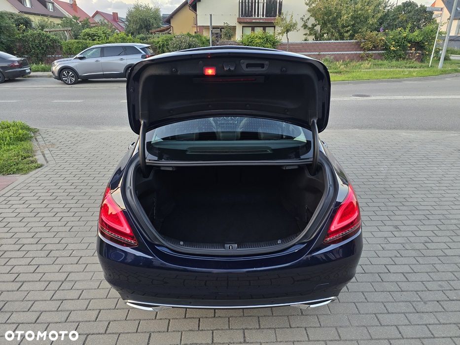 Mercedes-Benz Klasa C 220 d 9G-TRONIC - 34