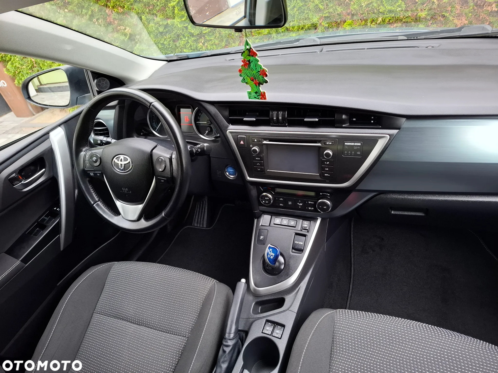 Toyota Auris - 13