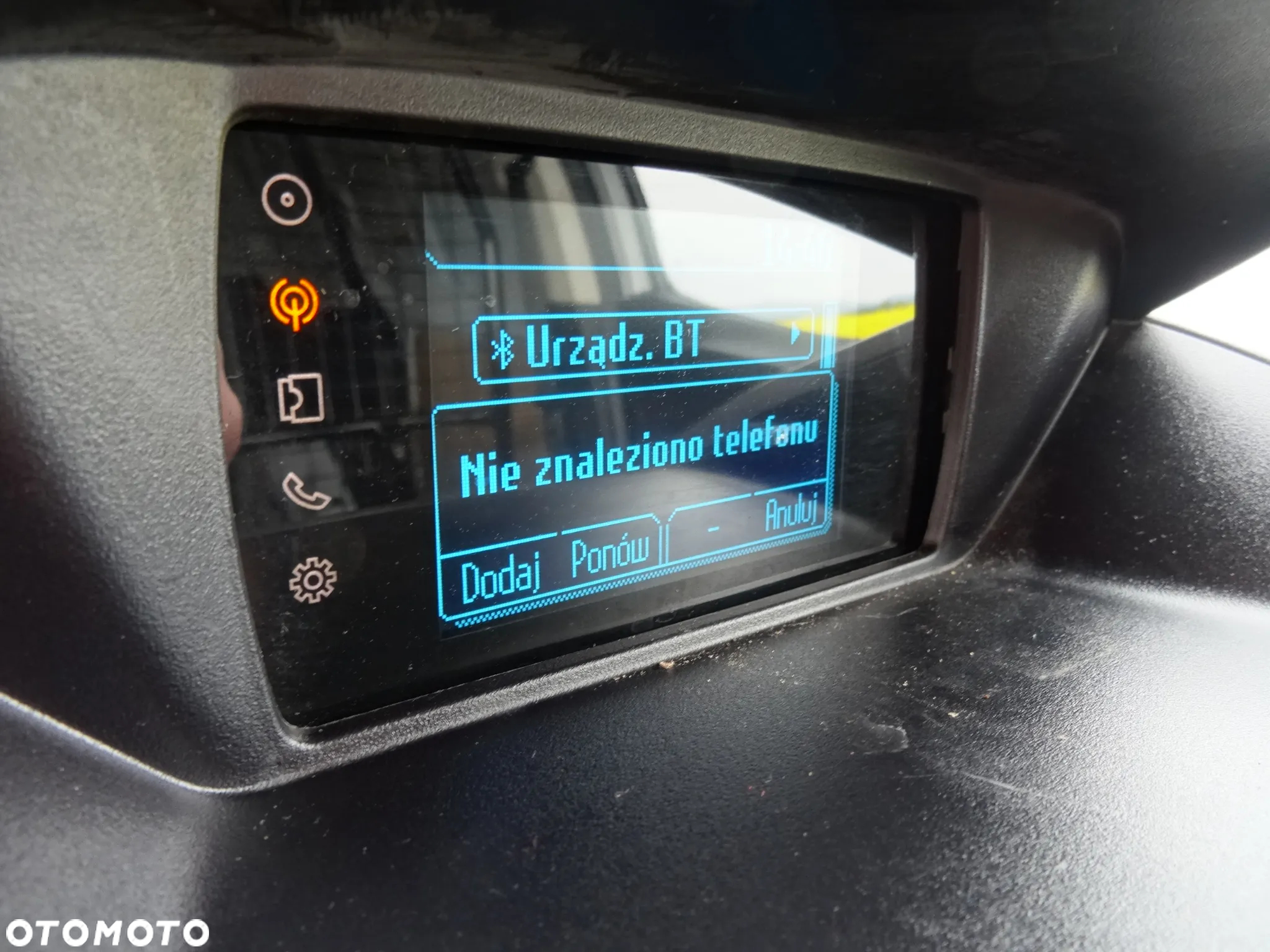 Ford Transit Courier - 19