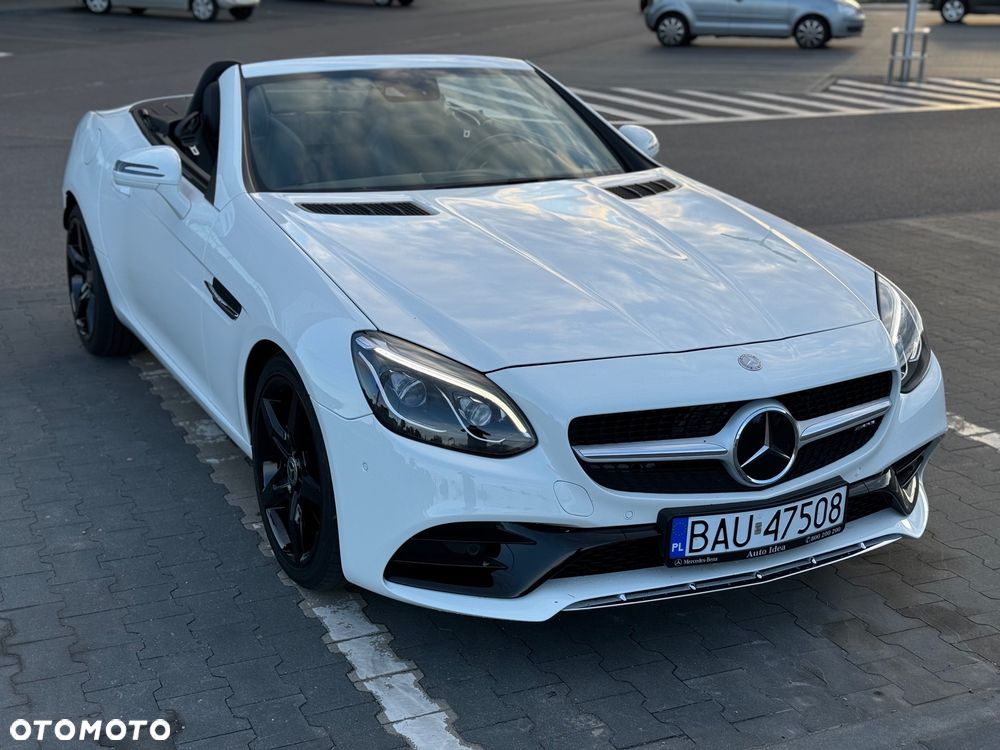Mercedes-Benz SLC - 16