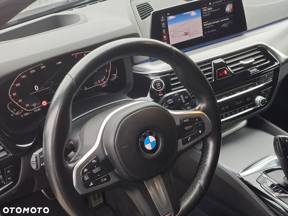 BMW Seria 5 540i xDrive - 13