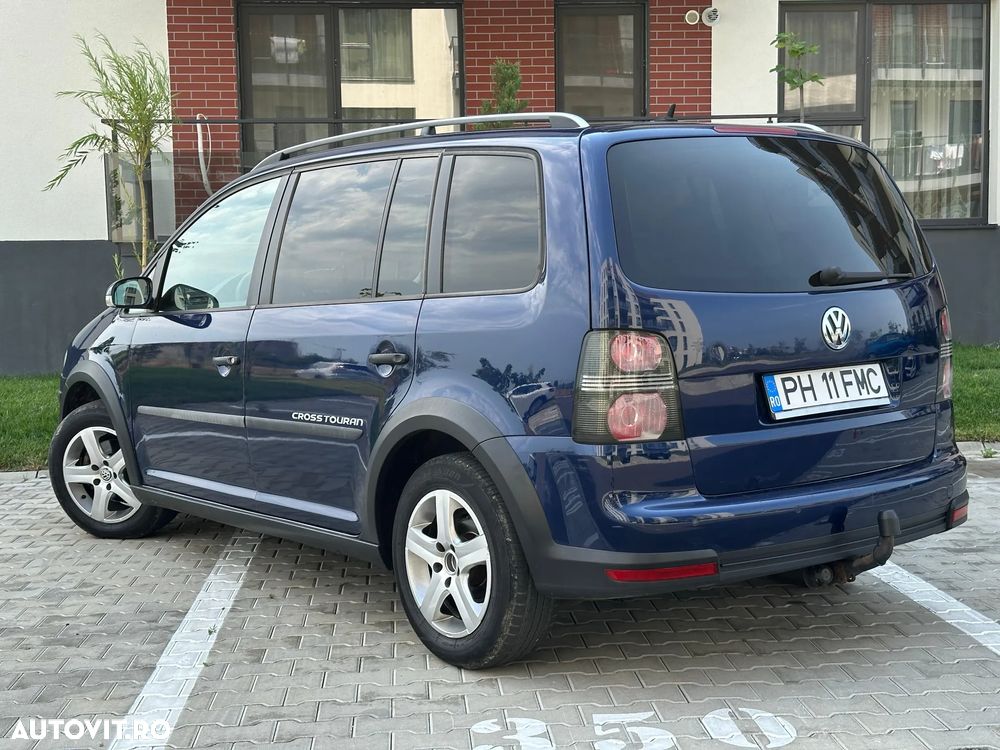 Volkswagen Touran 1.4 TSI Cross - 4