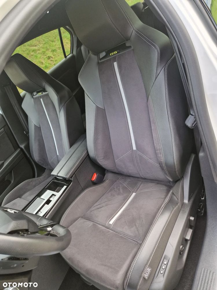 Opel Astra 1.6 T Plug-in Hybrid GSe - 23