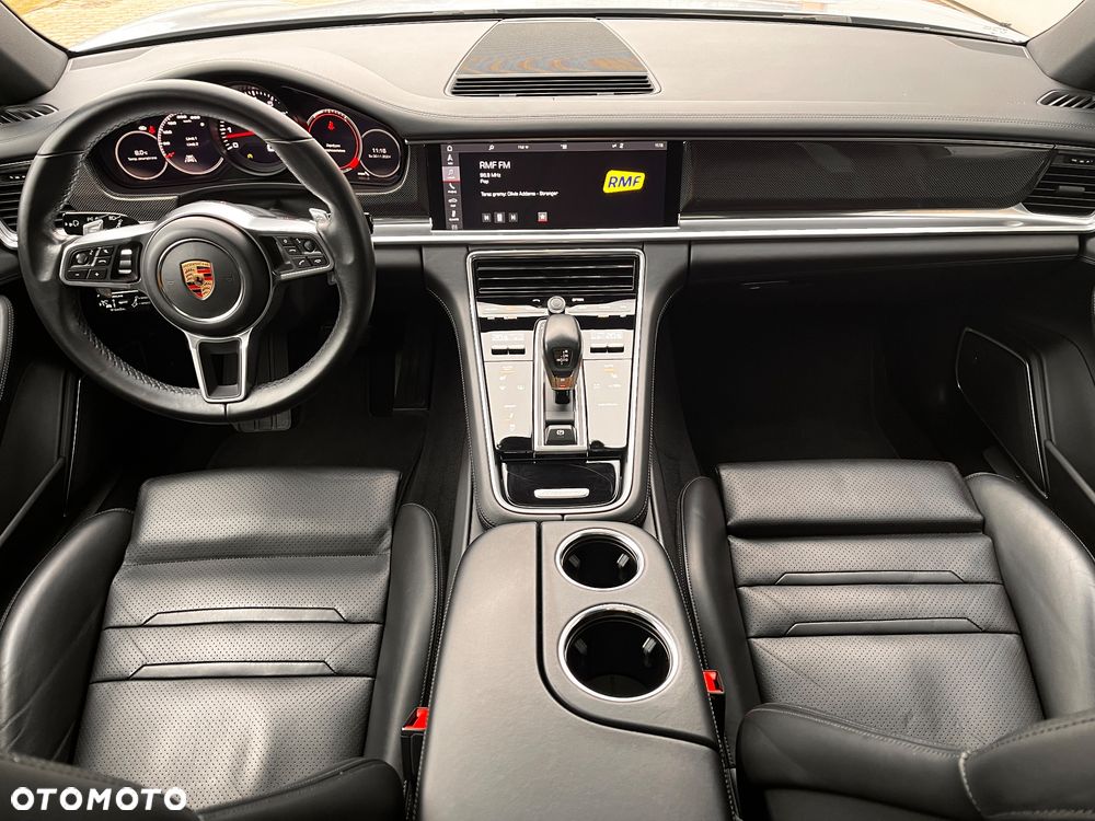 Porsche Panamera 4 - 28