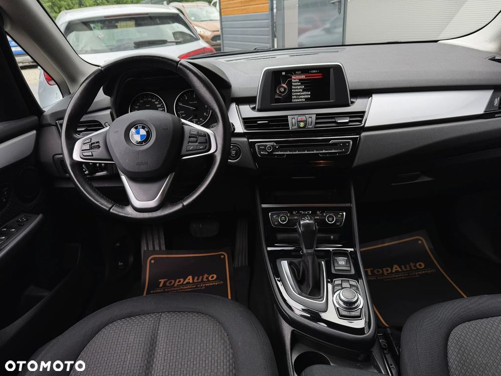 BMW Seria 2 218d Sport-Aut Advantage - 33