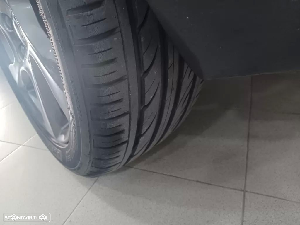 Volvo V40 Cross Country 2.0 D2 Kinetic - 36