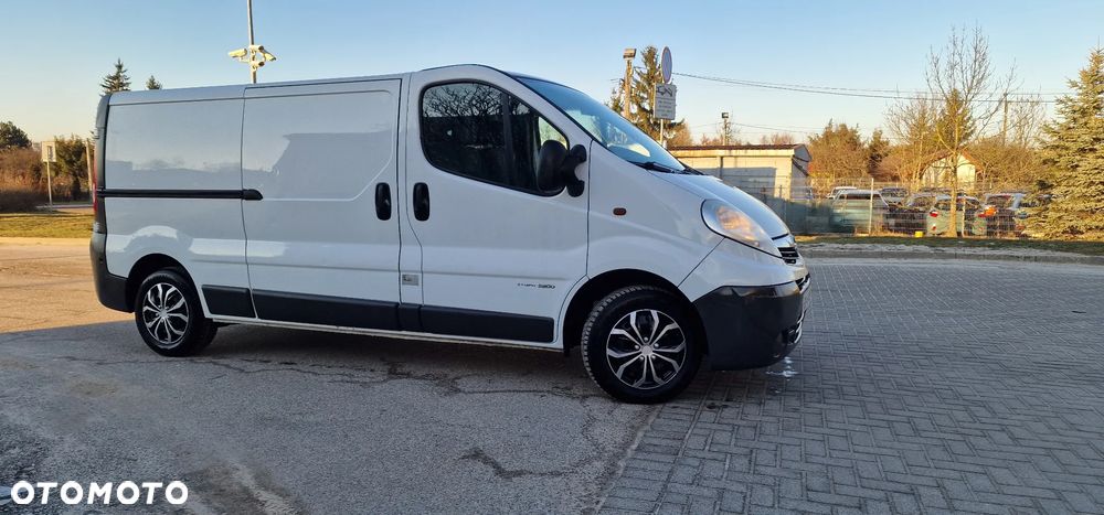Opel Vivaro - 16