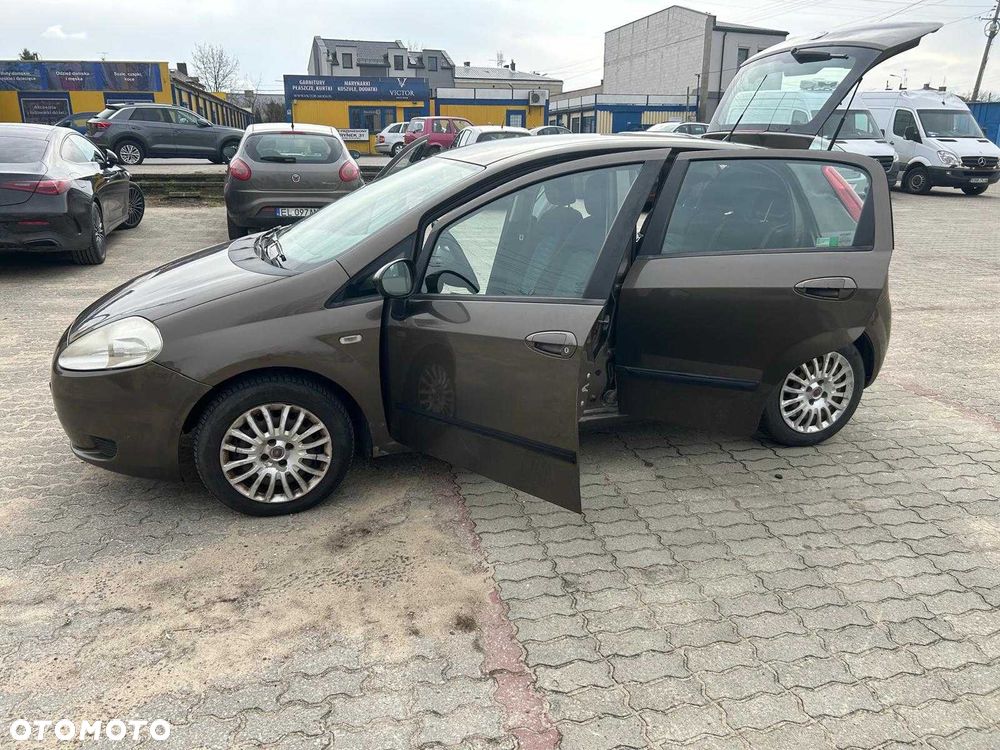Fiat Grande Punto - 2