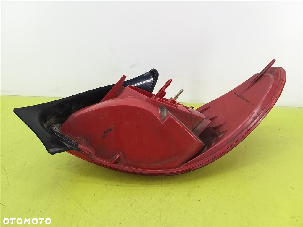 Lampa lewa tylna tył Peugeot 206 1998-2003 PRZED LIFT AXO SCINTEX HATCHBACK - 4