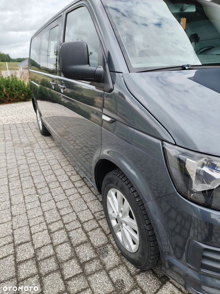 Volkswagen Caravelle - 11