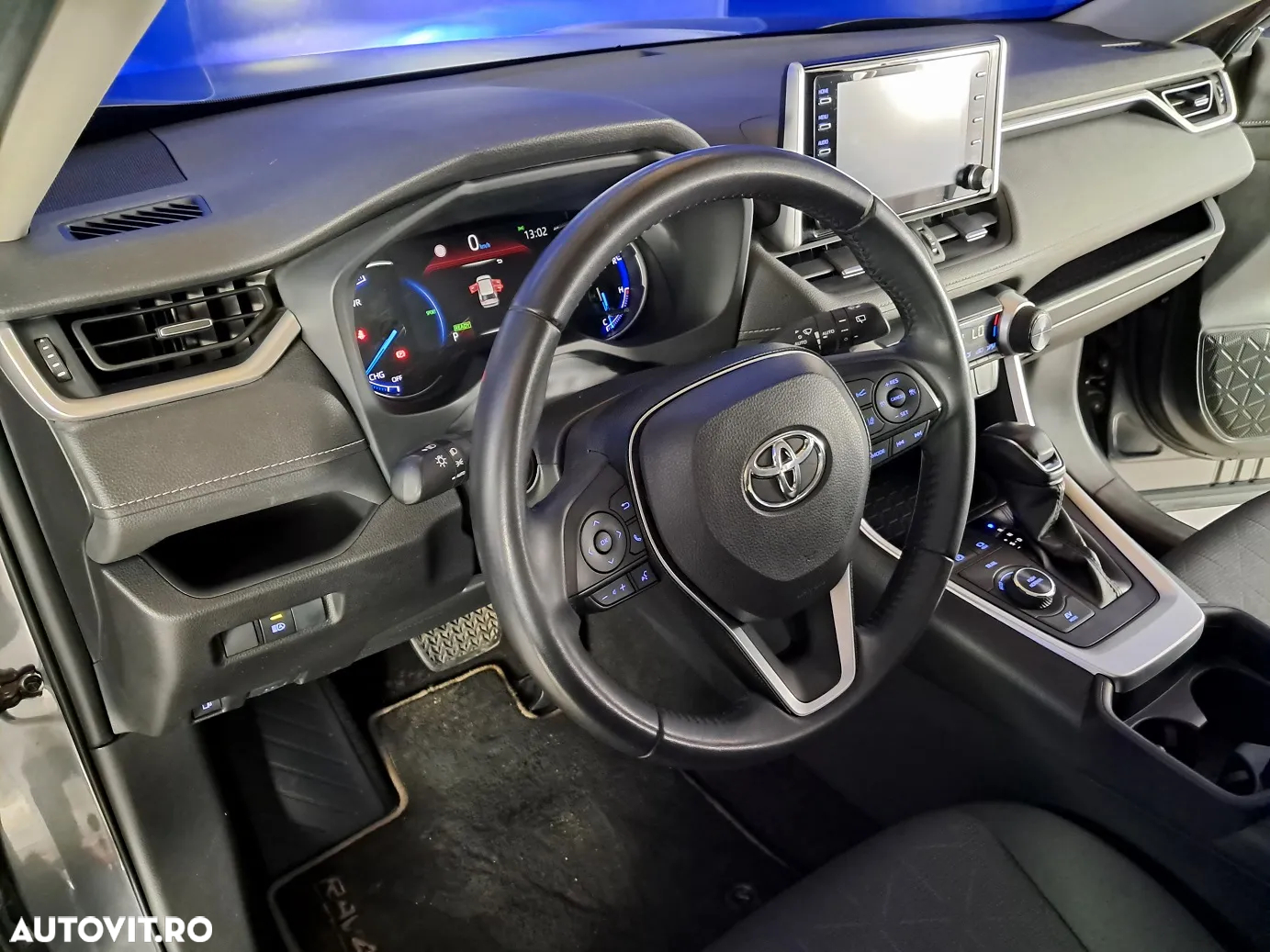 Toyota RAV4 - 10