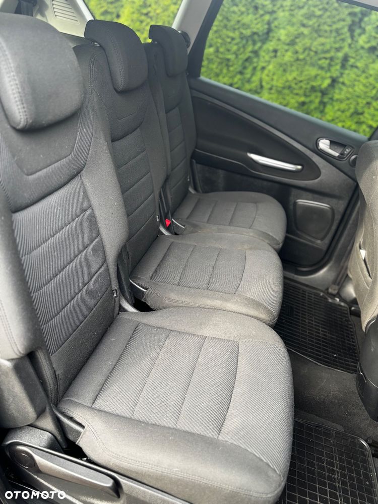 Ford S-Max - 8