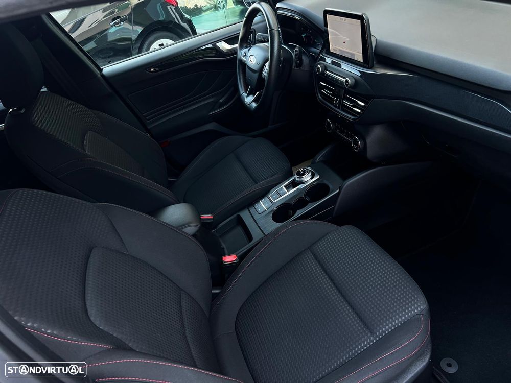 Ford Focus 1.0 EcoBoost MHEV ST-Line X Aut. - 16