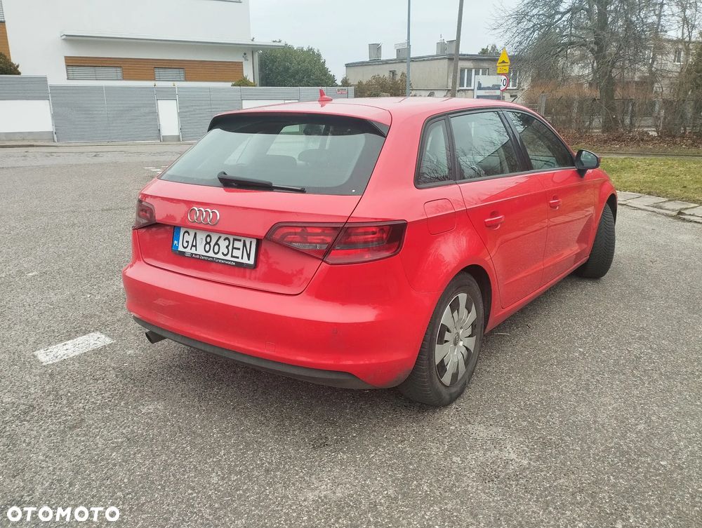 Audi A3 Sportback 1.6 TDI Ambiente - 6