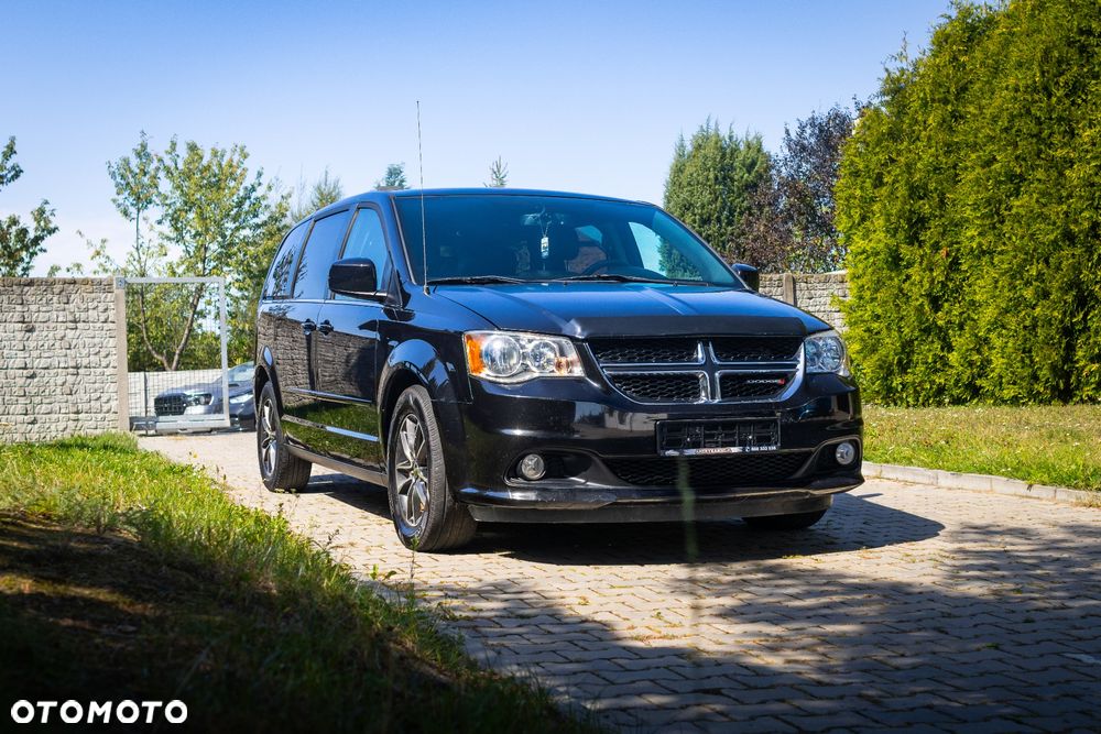 Dodge Grand Caravan 3.6 R/T - 7