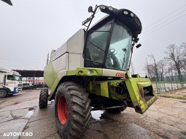 Claas Tucano 320 - 4