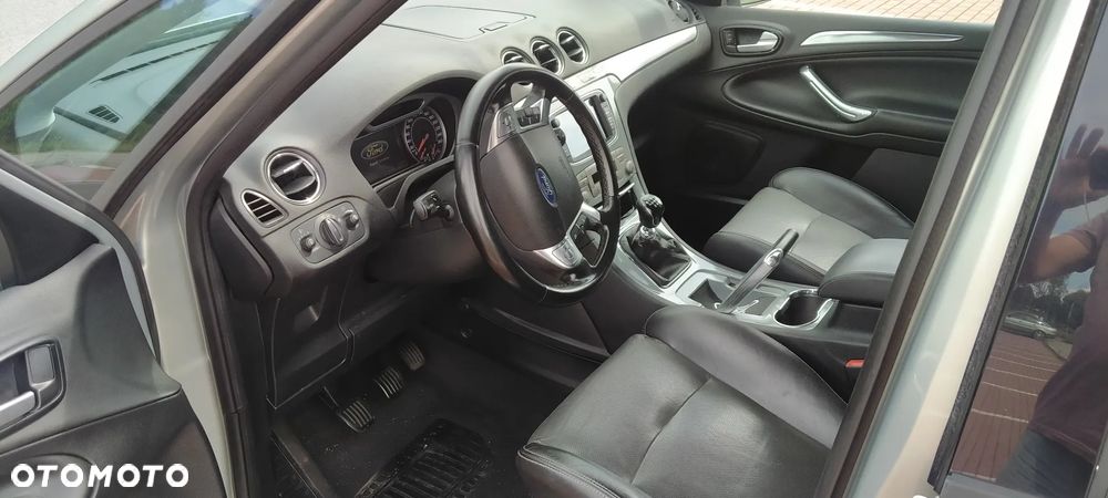 Ford S-Max - 7