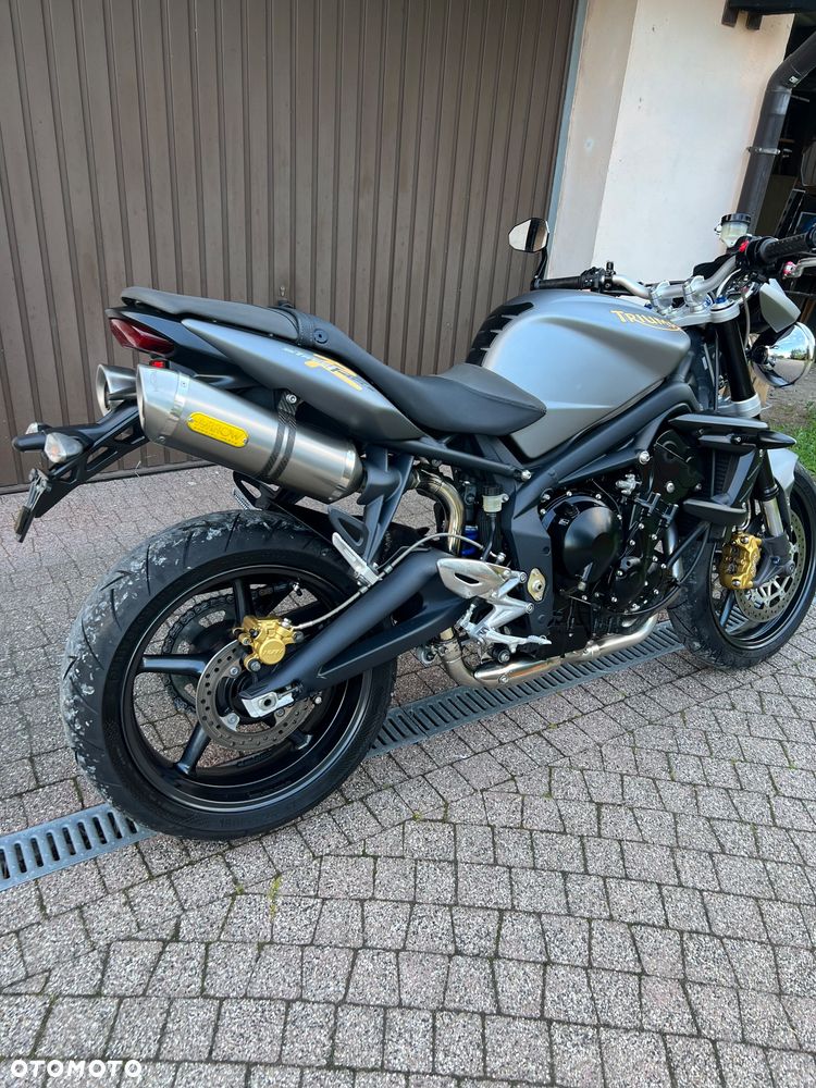 Triumph Street Triple - 2