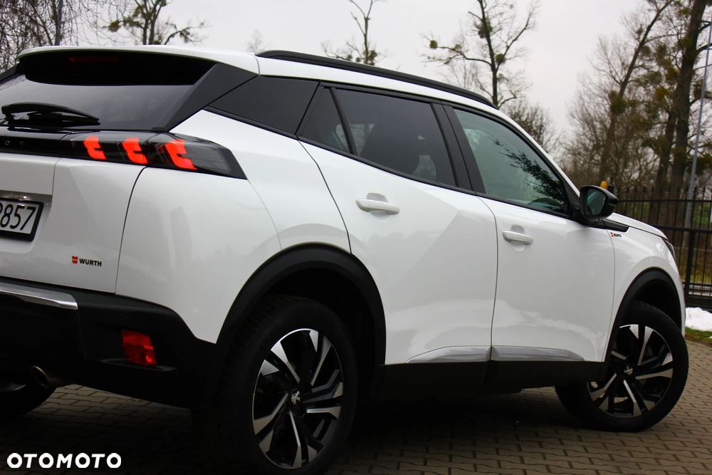 Peugeot 2008 BlueHDi 130 Allure S&S EAT8 - 14